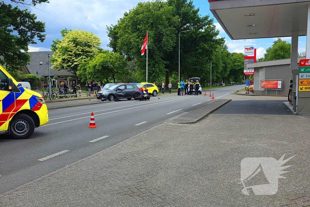 Motorrijder zwaargewond bij aanrijding met automobilist