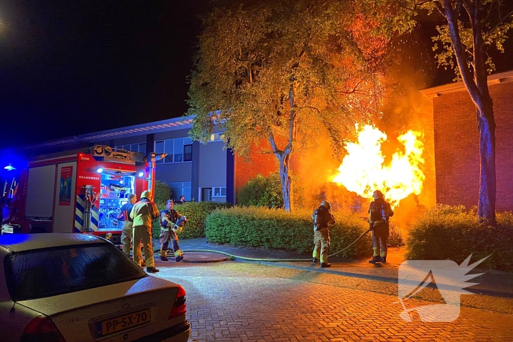 Brand verwoest schuur in de nacht
