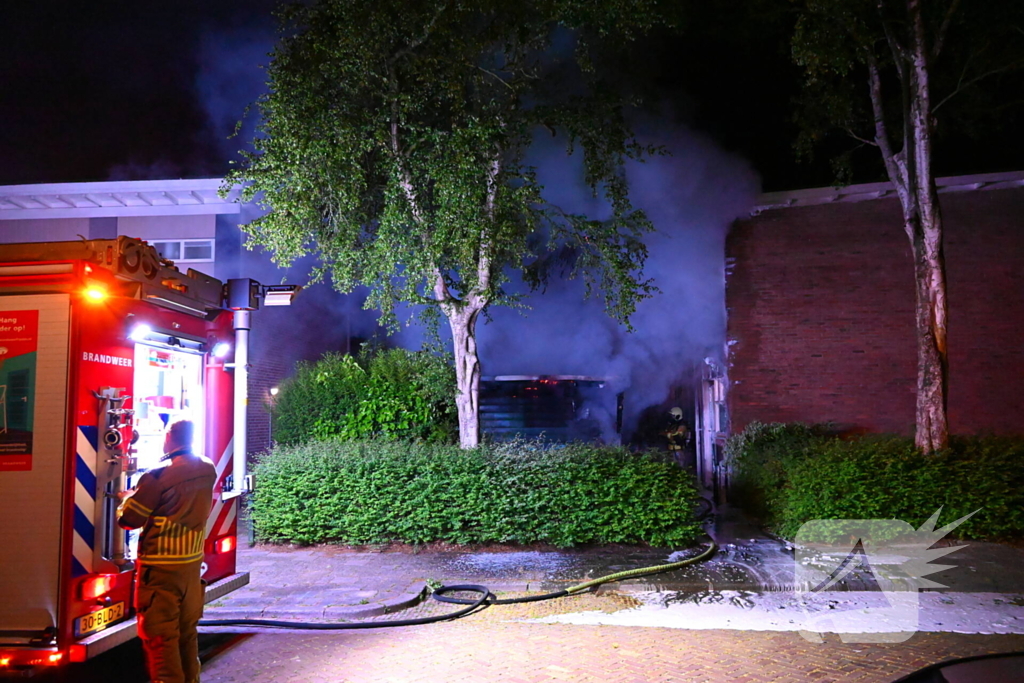 Brand verwoest schuur in de nacht