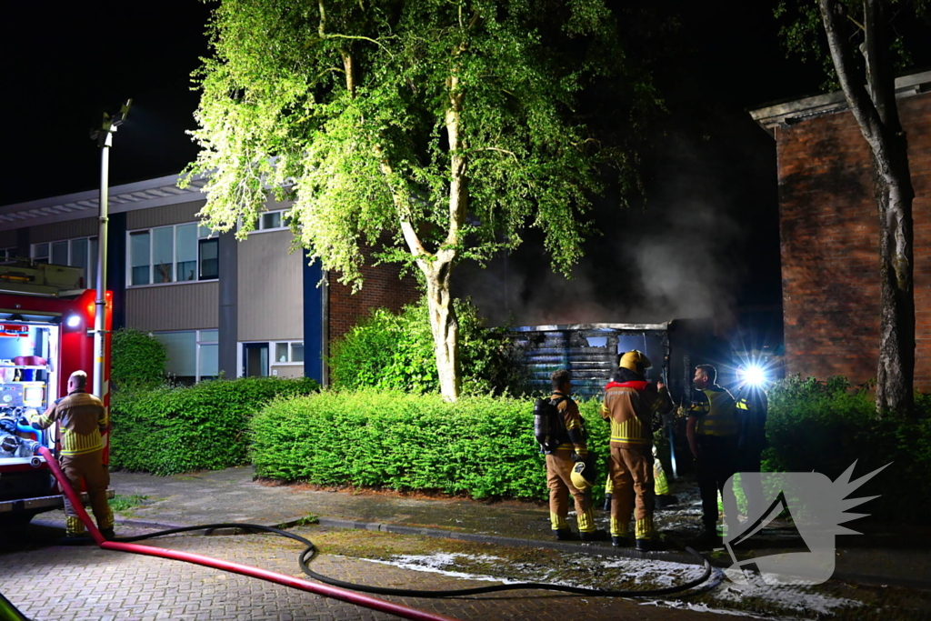 Brand verwoest schuur in de nacht