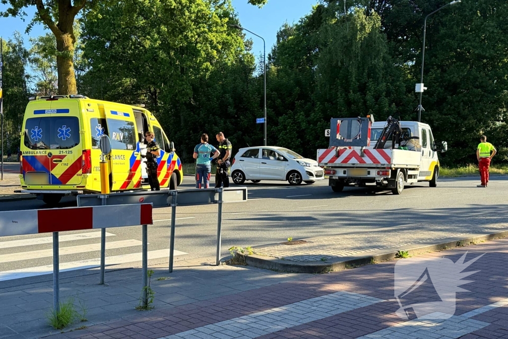 Fietser aangereden door auto