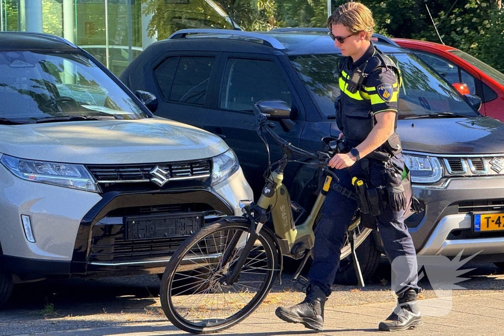 Fietser aangereden door auto