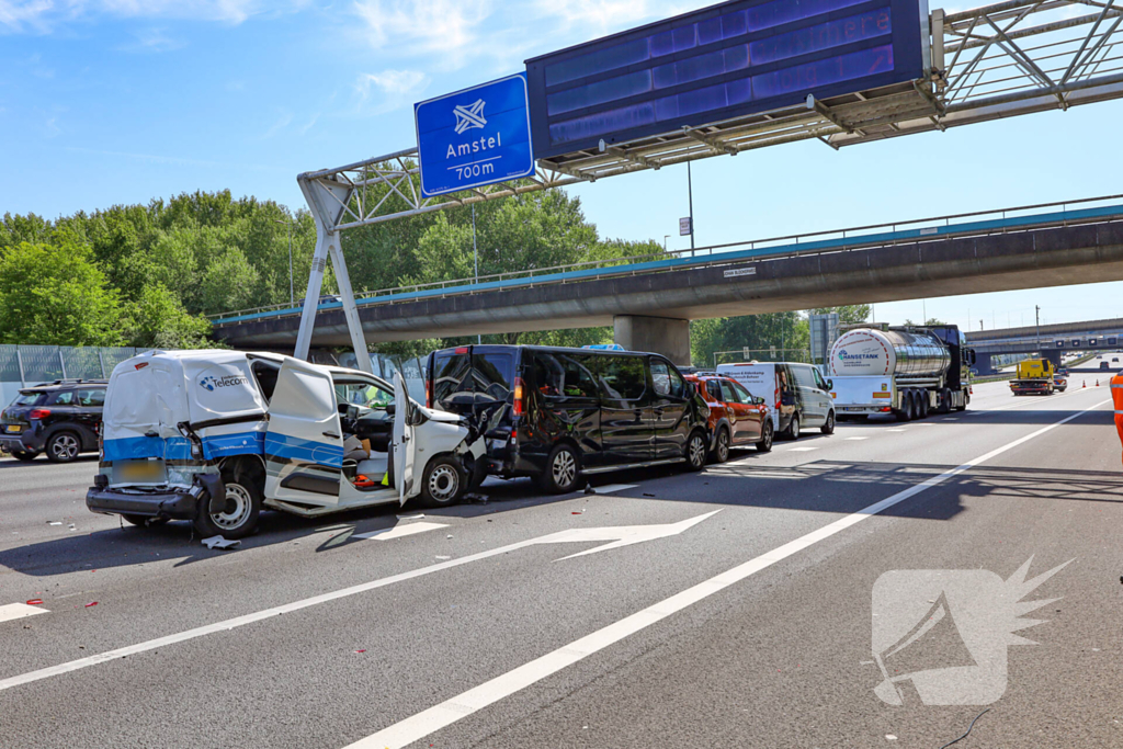 Kettingbotsing leidt tot ziekenhuisopnames en verkeersopstoppingen
