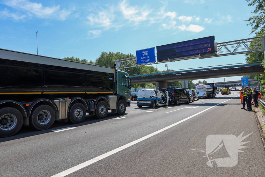 Kettingbotsing leidt tot ziekenhuisopnames en verkeersopstoppingen