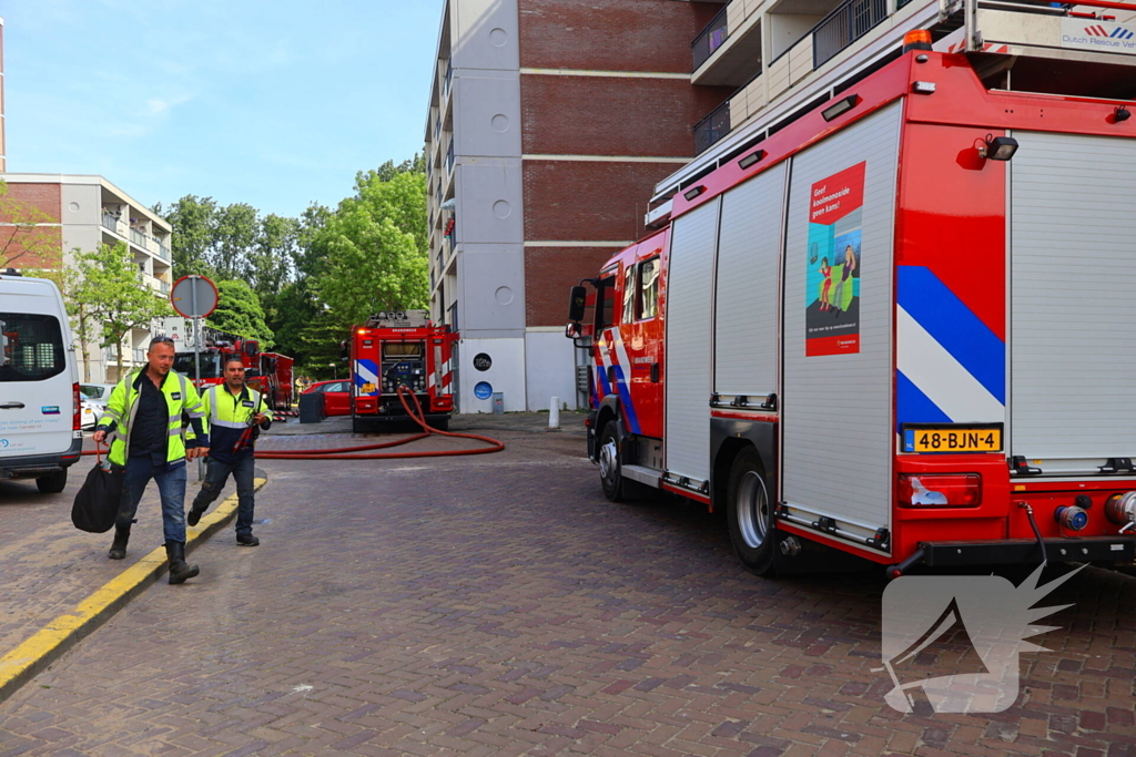 Zeer grote brand in transformatorhuis leidt tot ontruiming appartementen