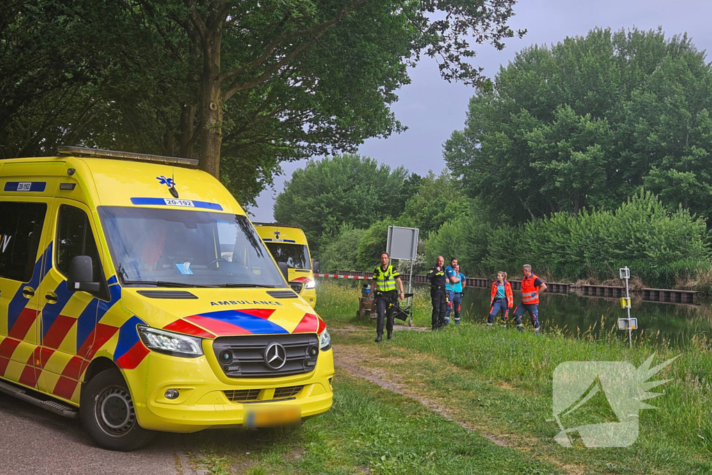 Persoon te water kost leven