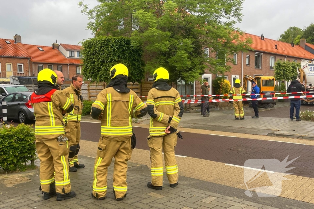Brandweer voert metingen uit na gaslekkage