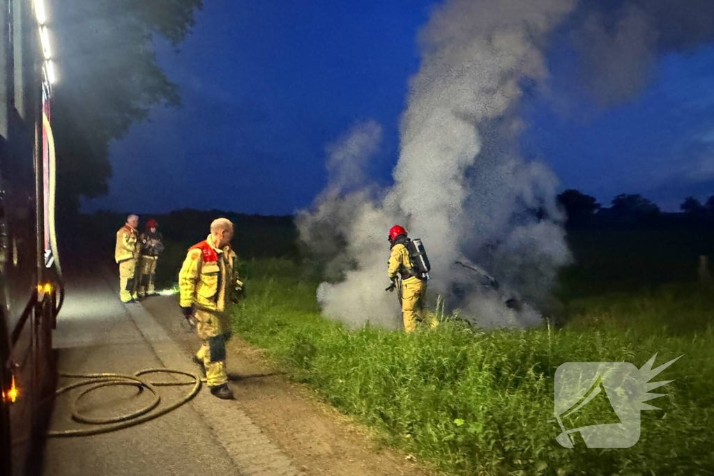 Brandweer ingezet voor autobrand