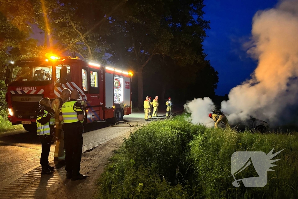 Brandweer ingezet voor autobrand
