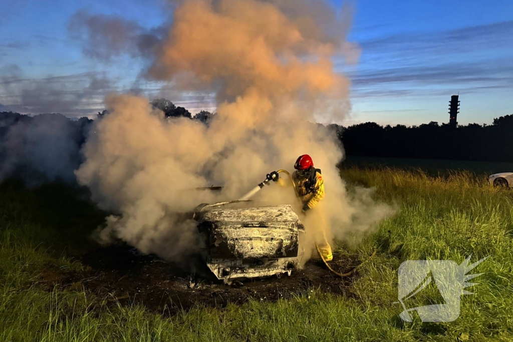 Brandweer ingezet voor autobrand
