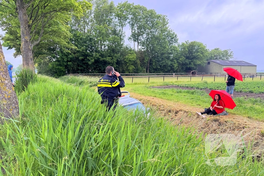 Auto te water na ongeval