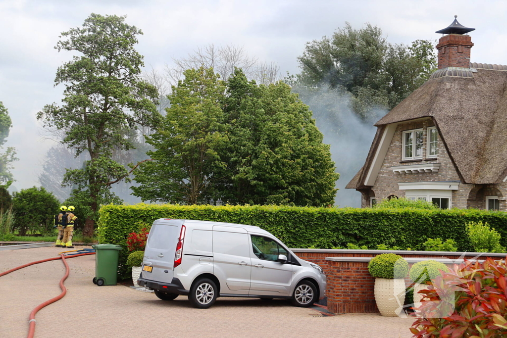 Veel rookontwikkeling bij schuurbrand
