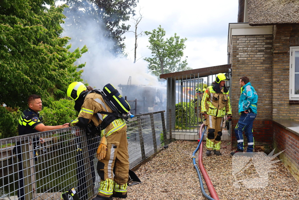 Veel rookontwikkeling bij schuurbrand