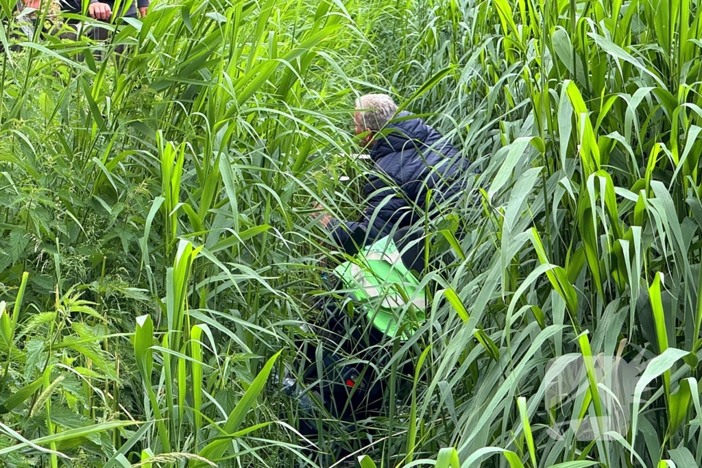 Scootmobiel belandt in sloot, bestuurder gewond