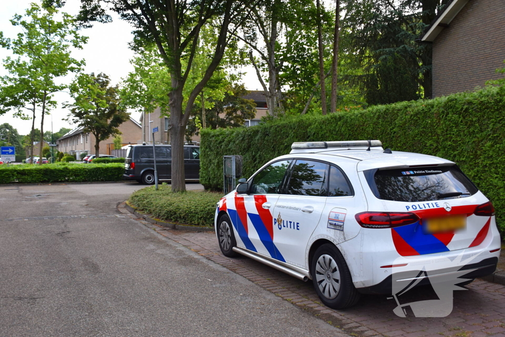 Vuurwerkaanval veroorzaakt schade aan woning