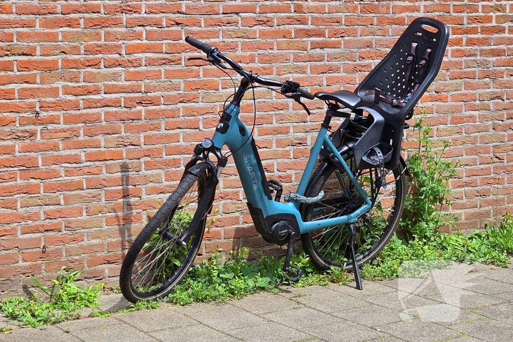 Scooterrijder gewond na ongeval met ebiker