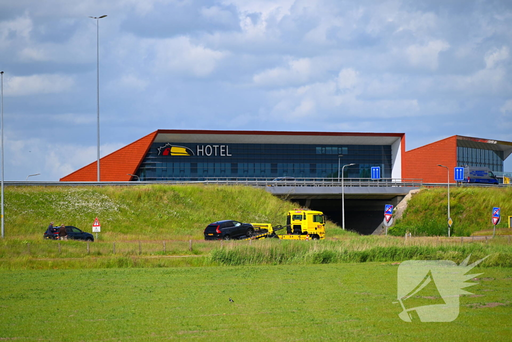 Twee voertuigen afgesleept na kopstaart botsing
