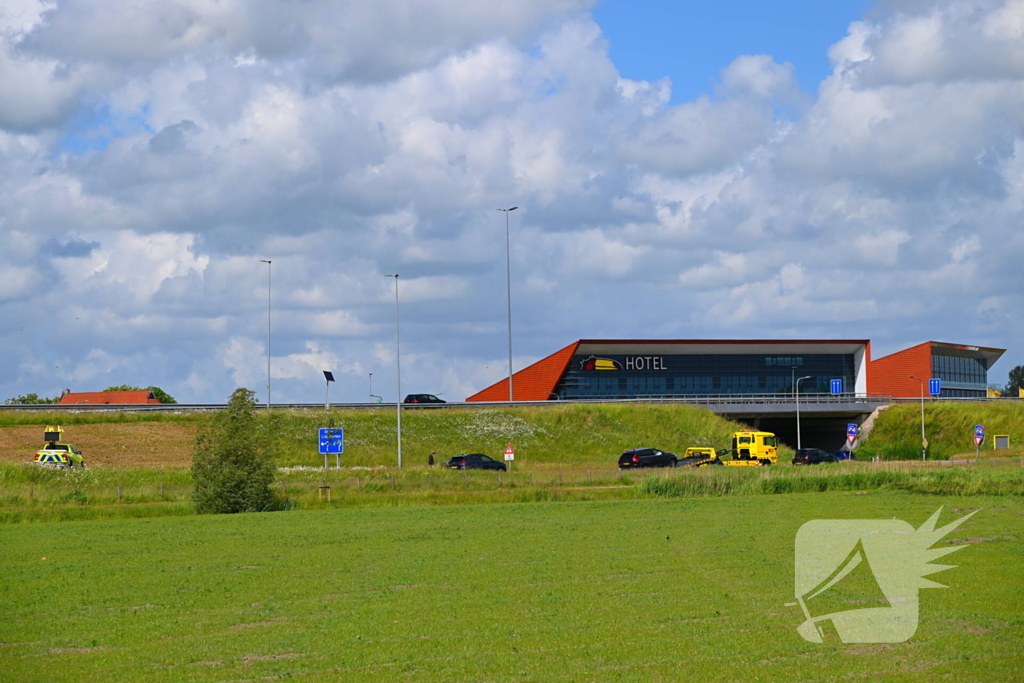Twee voertuigen afgesleept na kopstaart botsing