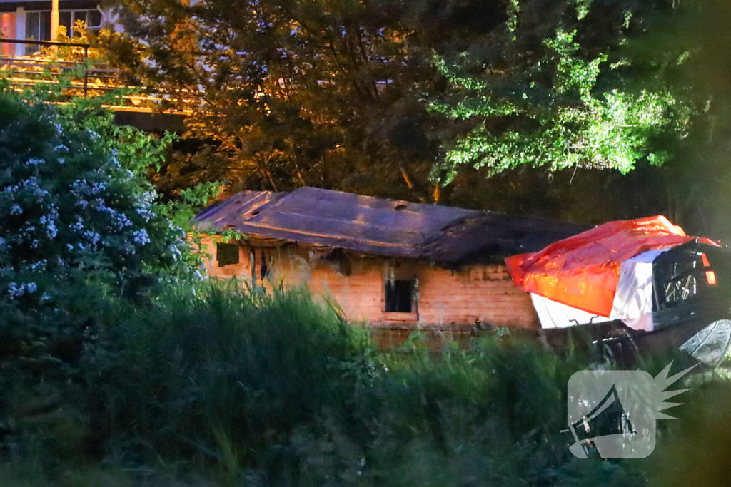 Dodelijke brand op woonark