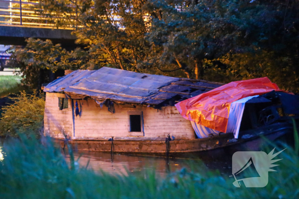 Dodelijke brand op woonark