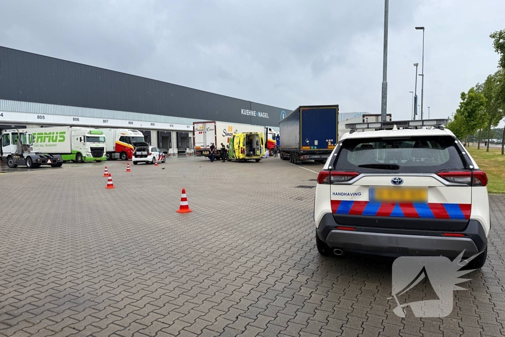 Fatbike botst op vrachtwagen, bestuurder gewond