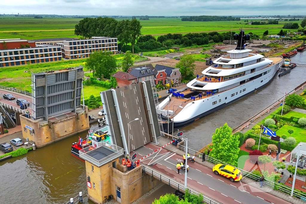 Honderd meter jacht van Starbucks door Alphense regio