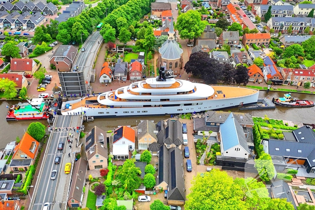 Honderd meter jacht van Starbucks door Alphense regio