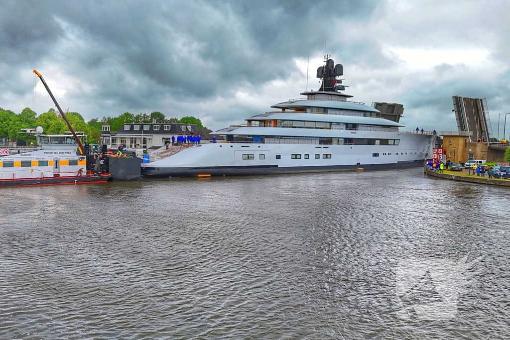 Honderd meter jacht van Starbucks door Alphense regio