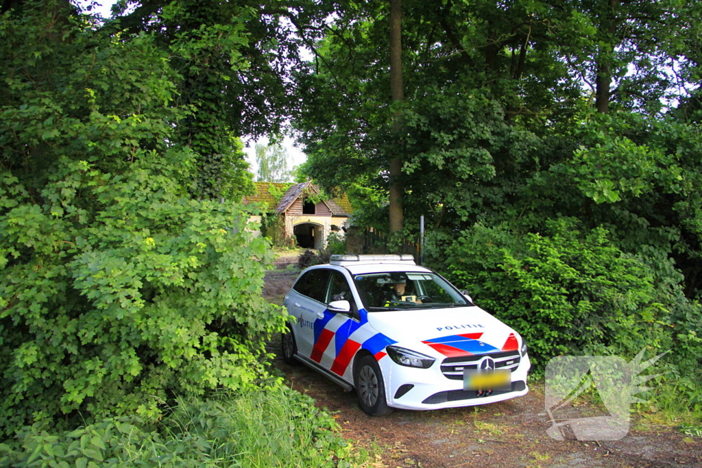 Verdachte vaten gevonden bij woning