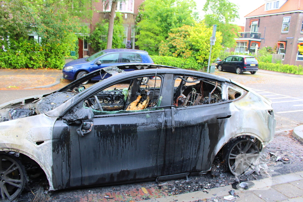 Autobrand vernietigt Tesla