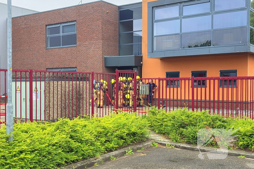 Brandweer zet snel in op brandmelding in pand