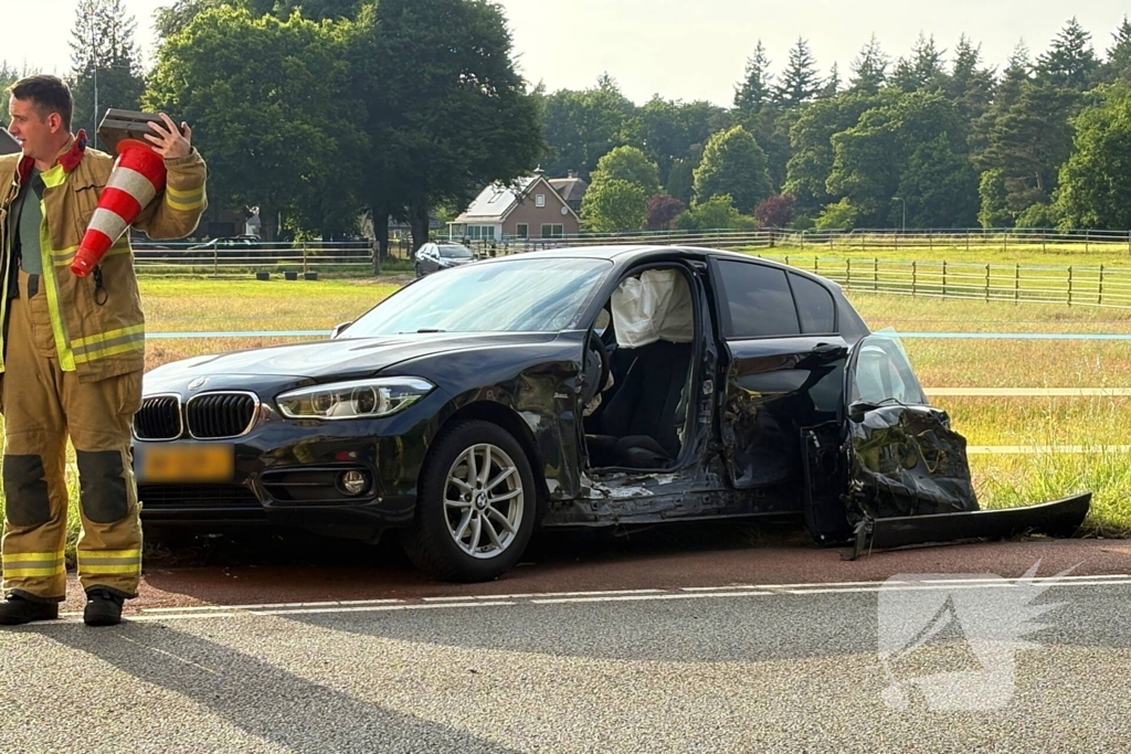 Flinke schades na aanrijding tussen auto's