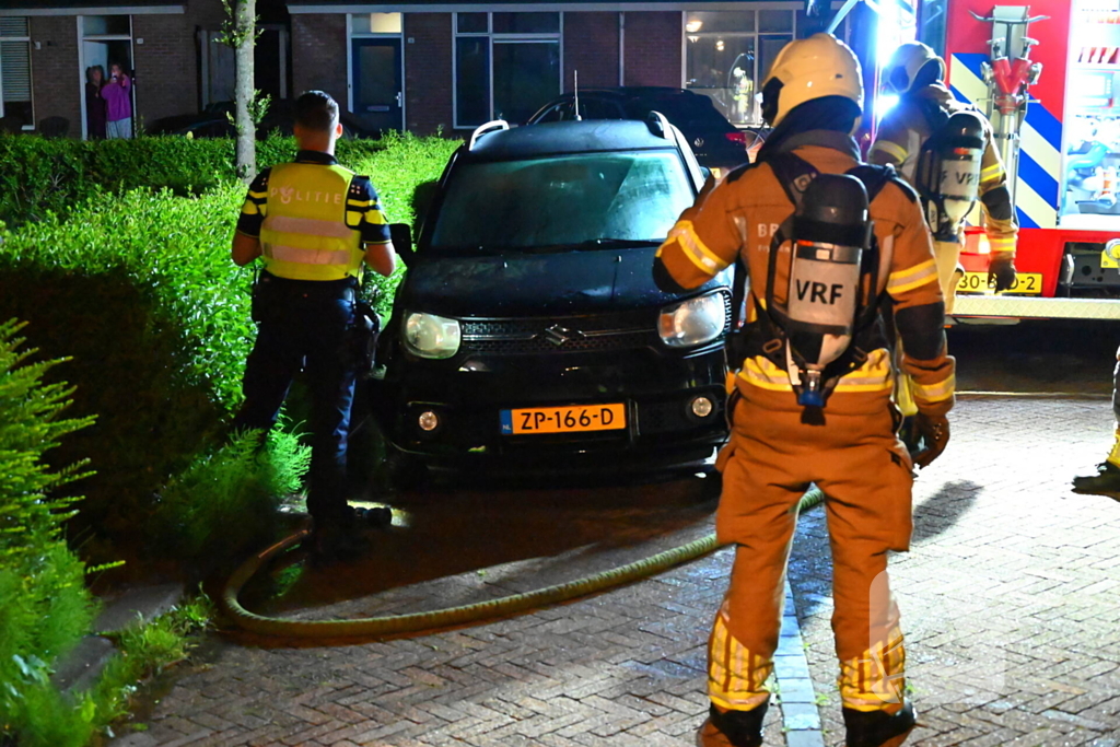 Politie onderzoekt autobrand