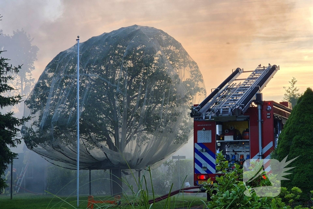 Snel ontwikkelende brand veroorzaakt schade