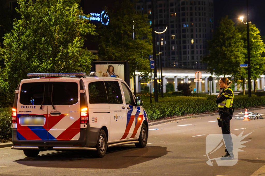 Politie schept fietser tijdens spoedrit