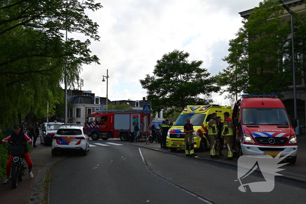 Duikteam haalt persoon uit water