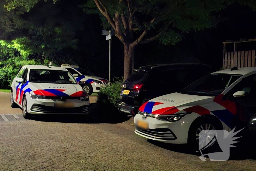 Politie onderzoekt explosie nabij woning