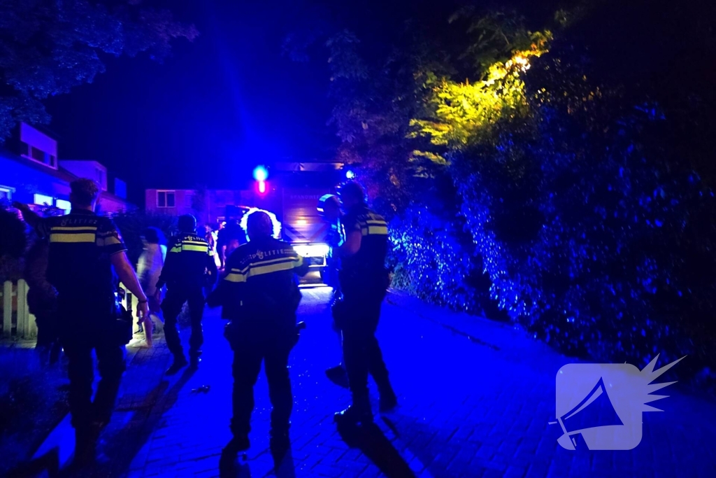 Politie onderzoekt explosie nabij woning