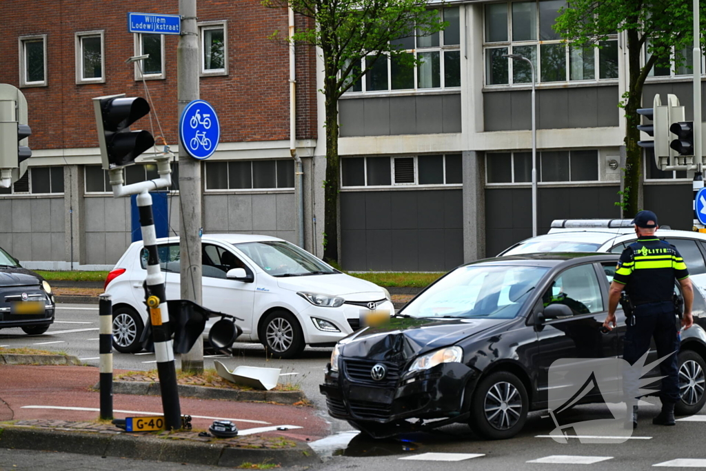 Ongeluk bij kruising met verkeerslicht