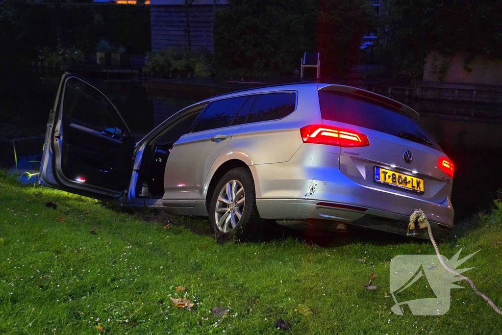 Bestuurder aangehouden bij te water geraakt voertuig