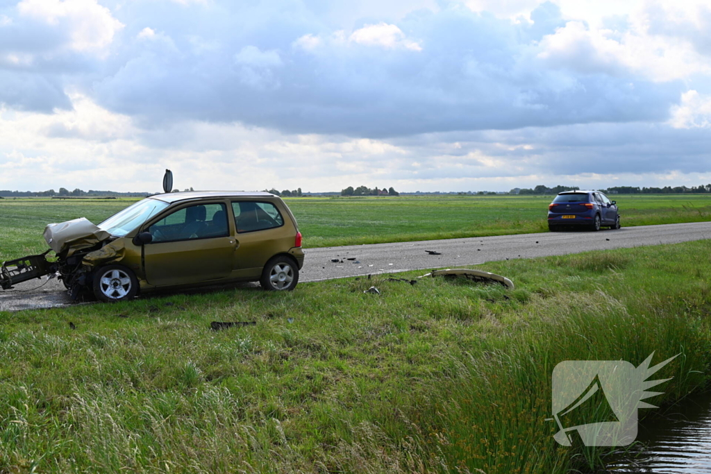 Frontaler botsing veroorzaakt ravage
