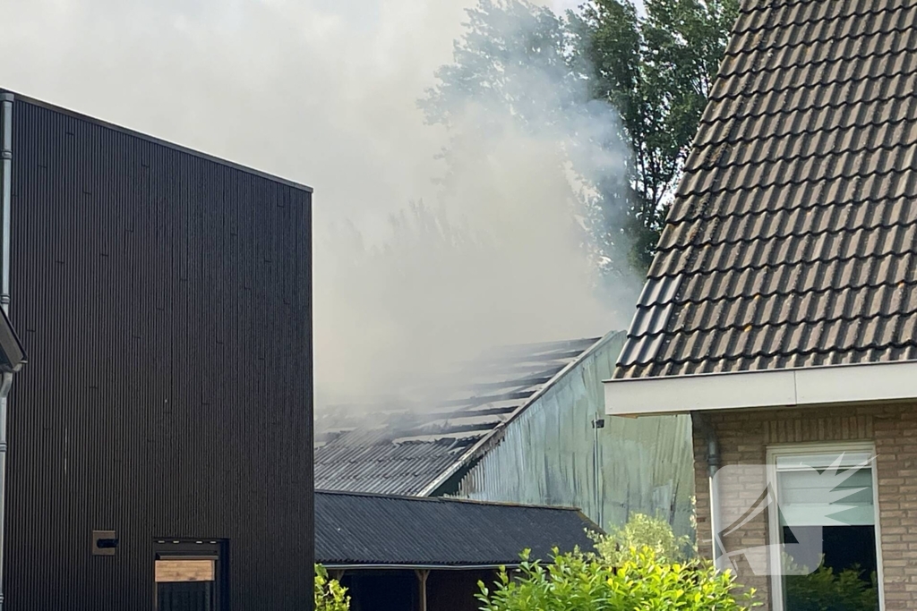 Rookoverlast door brand in bijgebouw