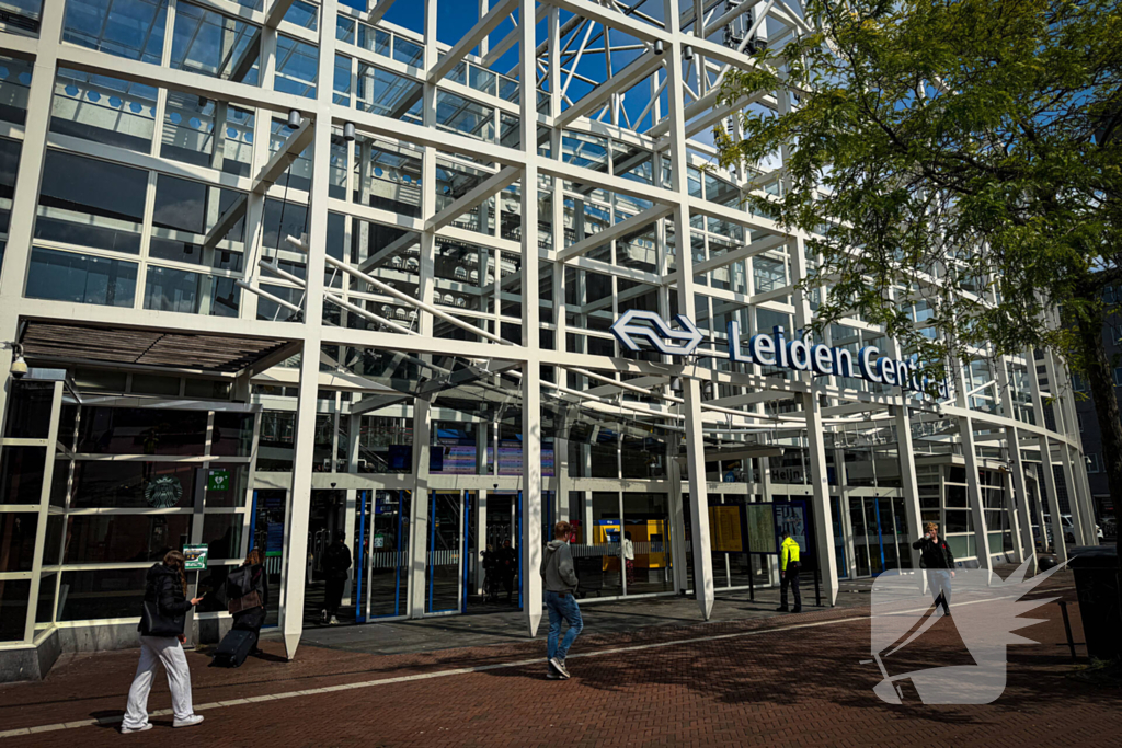 Landelijke NS staking zorgt voor gestrande reizigers en toeristen