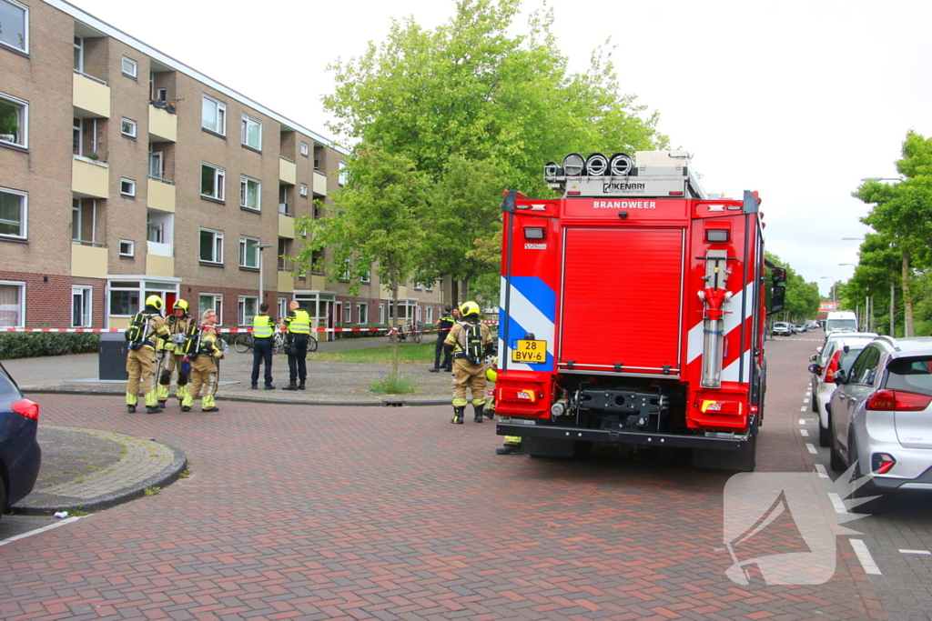 Hulpdiensten groots ingezet voor persoon op balkon, flats ontruimd
