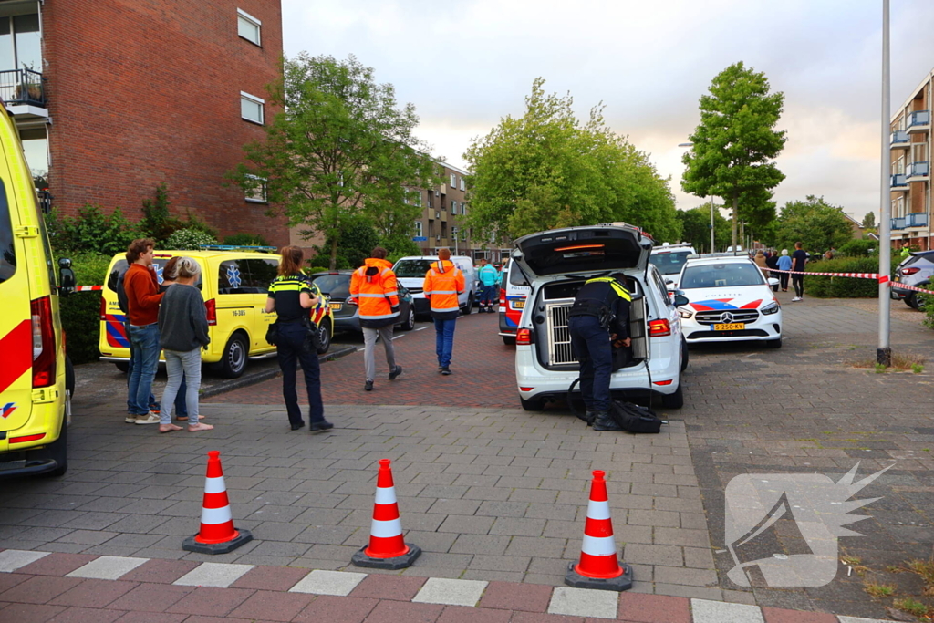 Hulpdiensten groots ingezet voor persoon op balkon, flats ontruimd