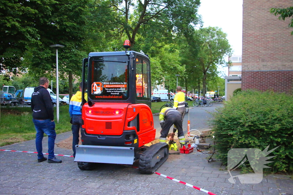 Hulpdiensten groots ingezet voor persoon op balkon, flats ontruimd