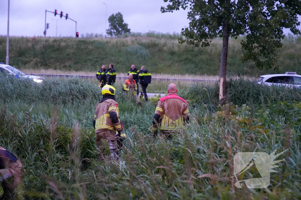Vier gewonden nadat auto te water raakt