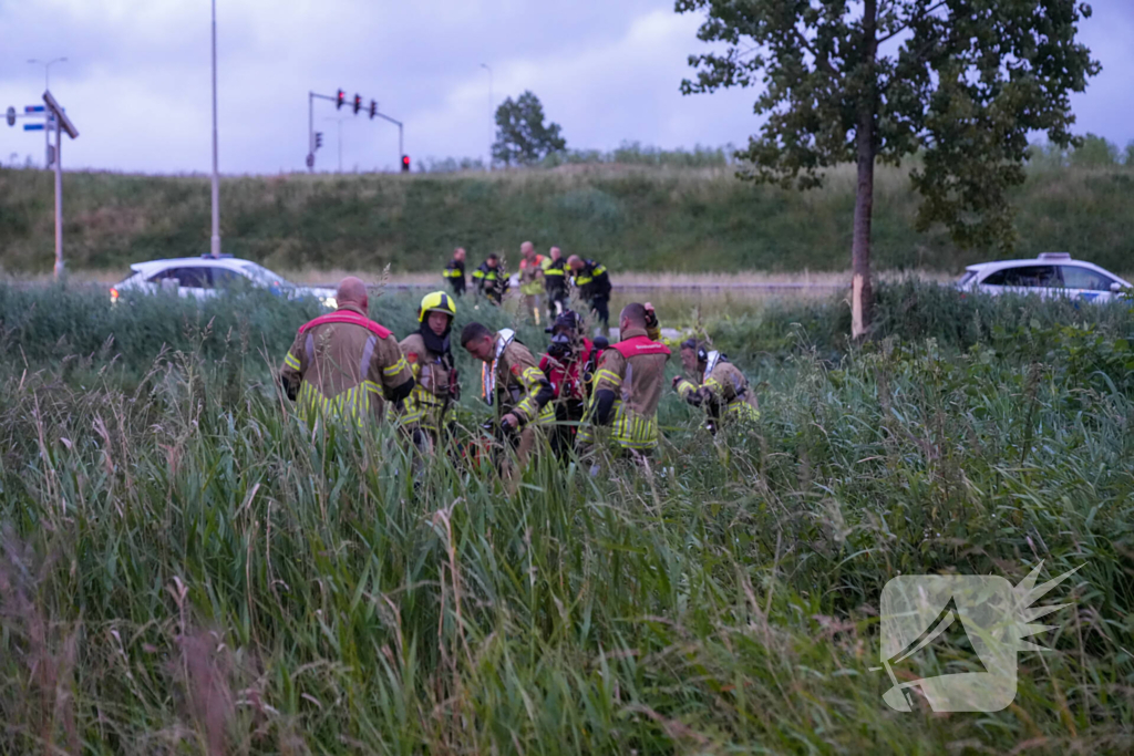 Vier gewonden nadat auto te water raakt