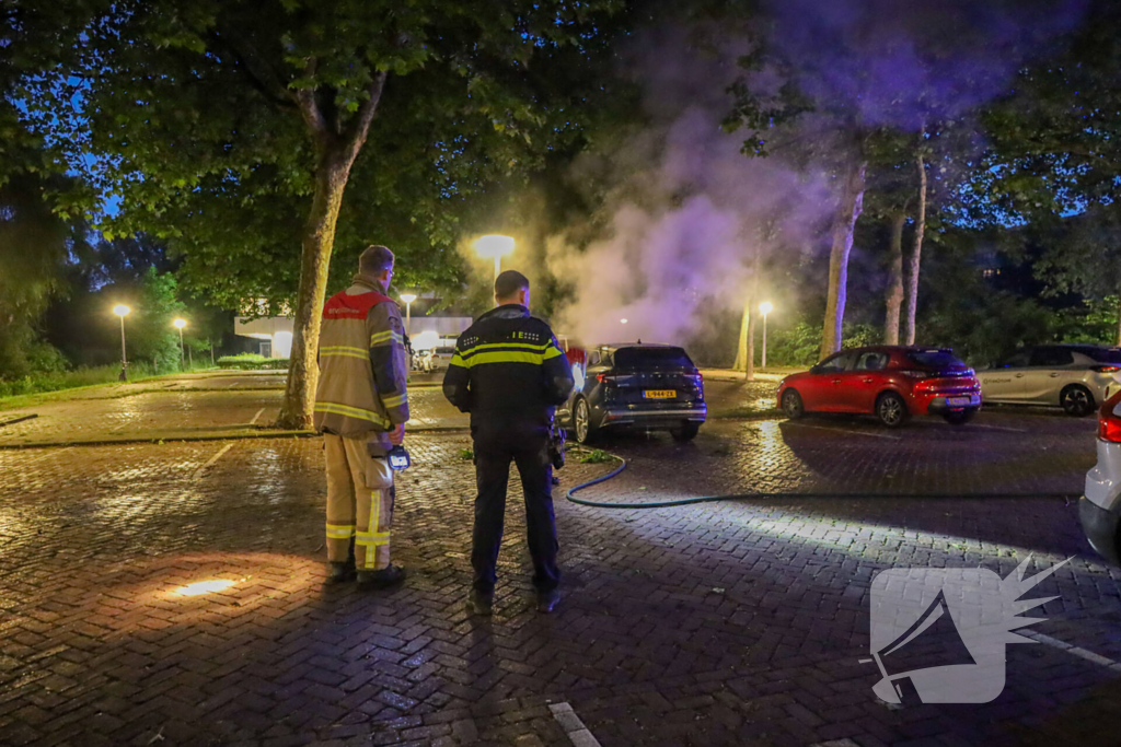 Auto volledig verwoest door brand