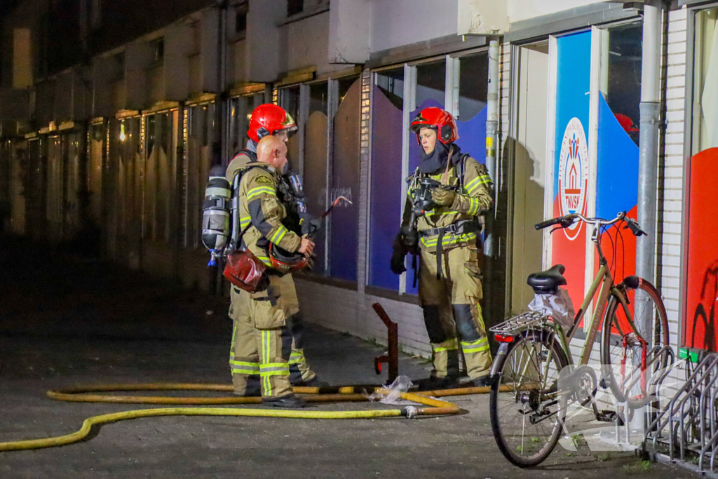 Bewoners geëvacueerd na brand in flatgebouw